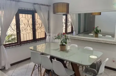 Casa 3 quartos sendo 2 suíte a venda no bairro córrego grande florianópolis