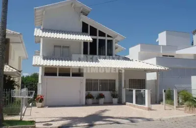 Casa com 3 quartos à venda na Rua Padre Réus, 45, Ponta de Baixo, São José