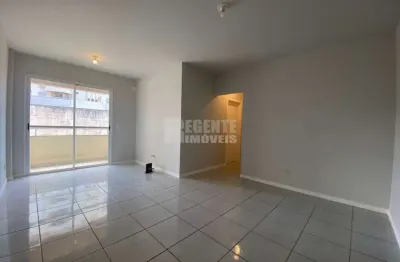 Ótimo apartamento de 2 dormitórios no bairro córrego grande, ao lado da ufsc!