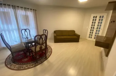 Excelente apartamento mobiliado de 3 dormitórios no bairro trindade!