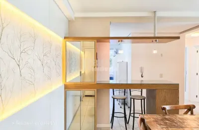 Apartamento mobiliado no itacorubi: vista livre em condomínio club