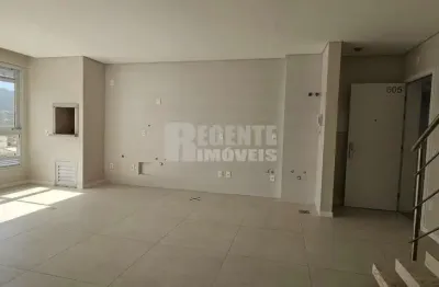 Cobertura duplex na trindade  com  tres quartos sendo uma suite, bwc social  e duas vagas de garaem e hobby box
