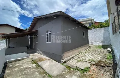 Casa com 3 quartos para alugar na Rua João Marçal, 175, Trindade, Florianópolis
