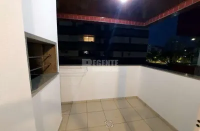 Ótimo apartamento com 2 dormitórios e 1 suíte no bairro trindade - florianópolis/sc