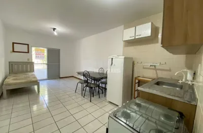 Ótima kitnet de 1 dormitório no bairro Carvoeira, perto da UFSC!