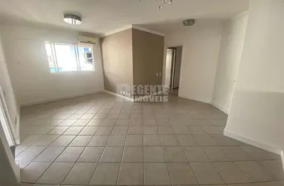 Ótimo apartamento de 3 dormitórios para locação no bairro Trindade!