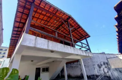 Sobrado a 150 mts da praia com 4 dormitórios à venda, 225 m² por r$ 850.000 - martim de sá - caraguatatuba/sp