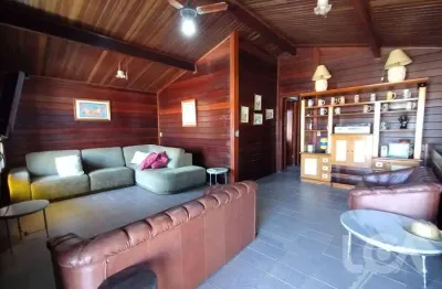 Sobrado a 150 mts da praia com 4 dormitórios à venda, 225 m² por r$ 850.000 - martim de sá - caraguatatuba/sp