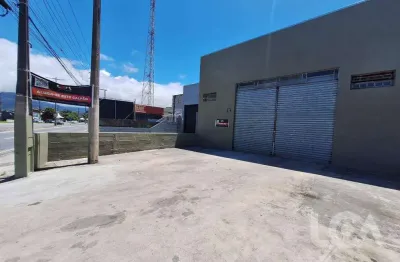 Galpão para alugar, 310 m² por r$ 9.000,00/mês - jardim britânia - caraguatatuba/sp