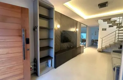 Sobrado à venda 2 suítes e 2 vagas em morretes itapema/sc