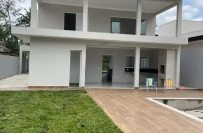 Sobrado com 4 suítes dentro de condominio fechado no horto.