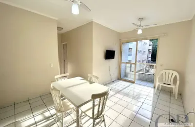 Apartamento mobiliado com 2 dormitórios apenas 150 metros da praia grande