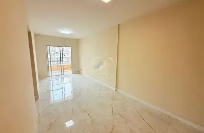 Apartamento com 2 dormitórios a 150 metros da praia na aviação.