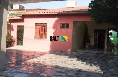 Casa plana com 4 dormitórios à venda, 325,00 m² por r$ 700.000- cidade dos funci
