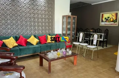 Casa com 3 quartos à venda na Rua Capitão Américo Menezes, 199, Parangaba, Fortaleza