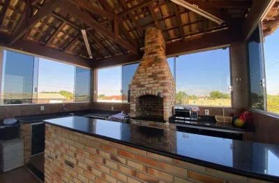 Sobrado a venda no planalto em aracatuba: 3 dormitorios, churrasqueira e sacada.