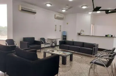 Predio comercial - 12 salas, mobiliado, elevador, acessibilidade plena.