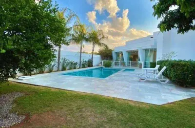 Casa de alto padrao com 3 suites no condominio guatambu park em birigui