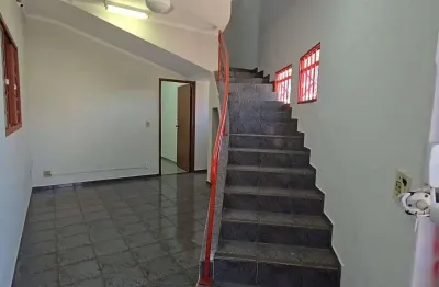 Galpao com salas comerciais e sobrado no fundo disponivel para venda e locacao em aracatuba - sp