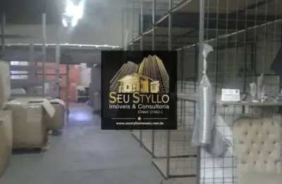 2 casas 1 escritório e 1 galpão no térreo - próximo ao metrô saúde.