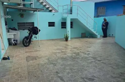 Casa à venda na Rua Irmã Pia, Jaguaré, São Paulo