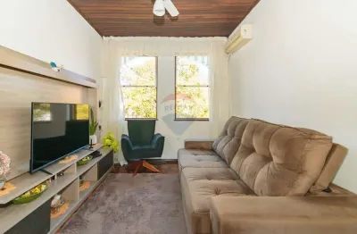 Apartamento  02 dormitórios com vaga coberta e sótão no iapi !!!
