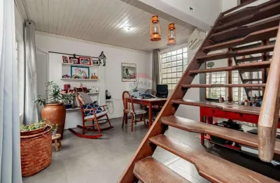 Casa com 3 quartos à venda na Rua Arnaldo Balvé, 532, Jardim Itu Sabará, Porto Alegre