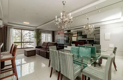 Apartamento com 3 vagas e 3 dormitórios transformado em 2 quartos com living estendido no passo d'areia