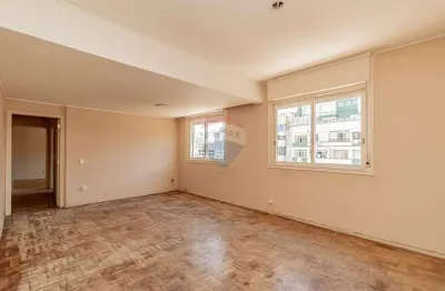 Apto 2 quartos no centro histórico, 90 m², andar alto, possibilidade com/sem garagem, fachada nordeste