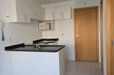 Alugo ótimo apartamento de 01 quarto no centro de curitiba/pr