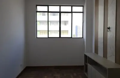 Alugo ótimo apartamento de 02 quartos no centro de curitiba/pr