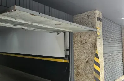 Vendo edifício comercial, prédio inteiro no centro de curitiba/pr