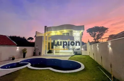 Bela casa com 480 m  privativos no boqueirão e ainda com porteira fechada