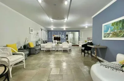 Apartamento no guarujá, enseada, há 200 metros da praia, com 3 suítes.