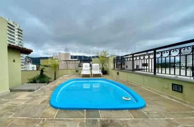 Cobertura no guarujá, enseada, 3 quartos, sendo suítes, varanda com piscina e churrasqueira - mercuri imóveis - imobiliária no guarujá