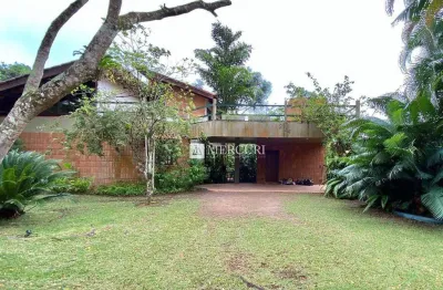Casa no guarujá, balneário praia do pernambuco, condomínio fechado, 3 suítes e churrasqueira - mercuri imóveis - imobiliária no guarujá