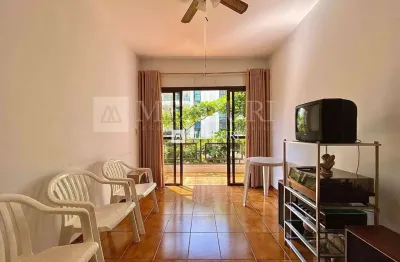 Apartamento no guarujá, enseada, 3 quartos, sala para 2 ambientes e sacada - mercuri imóveis - imobiliária no guarujá