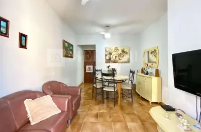 Apartamento no guarujá, enseada, 3 quartos, sala para 2 ambientes e sacada - mercuri imóveis - imobiliária no guarujá