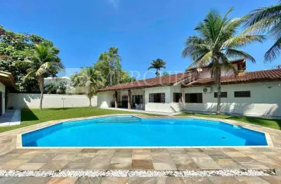 Casa no guarujá, jardim acapulco, 4 quartos, sala para 3 ambientes, piscina e varanda gourmet - mercuri imóveis - imobiliária no guarujá