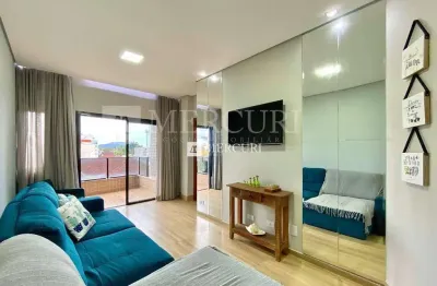 Apartamento no guarujá, enseada, 3 quartos, sala para 2 ambientes e sacada - mercuri imóveis - imobiliária no guarujá