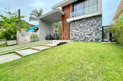 Casa no guarujá, condomínio fechado, jardim pernambuco, 4 quartos, sendo suítes, espaço gourmet com piscina - mercuri imóveis - imobiliária no guarujá