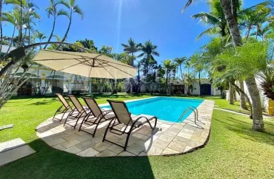 Casa no guarujá, balneário praia do pernambuco, 6 quartos, sendo 5 suítes, espaço gourmet e piscina - mercuri imóveis - imobiliária no guarujá