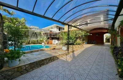 Casa no guarujá, enseada, 4 quartos (2 suítes), piscina e churrasqueira - mercuri imóveis - imobiliária no guarujá.
