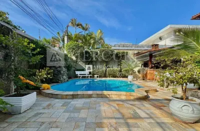 Casa no guarujá, enseada, 4 quartos (2 suítes), piscina e churrasqueira - mercuri imóveis - imobiliária no guarujá.