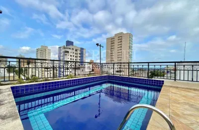Cobertura no guarujá, enseada, duplex, 5 quartos, sendo 2 suítes, sacada, piscina e churrasqueira - mercuri imóveis - imobiliária no guarujá