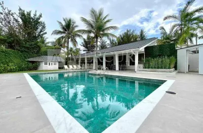 Casa repaginada com 5 suítes e lazer completo no jardim acapulco - mercuri imóveis - imobiliária no guarujá