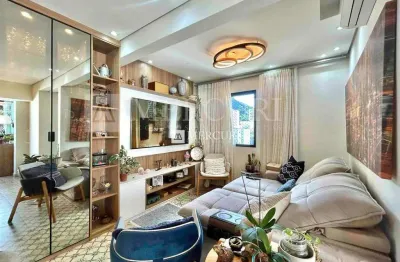 Apartamento no guarujá, enseada, 2 quartos, sendo 1 suíte e sacada - mercuri imóveis - imobiliária no guarujá