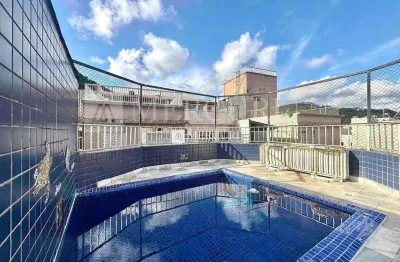 Cobertura no guarujá, 4 dormitórios, duplex, sala para 2 ambientes, piscina e churrasqueira - mercuri imóveis - imobiliária no guarujá
