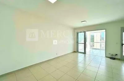 Apartamento no guarujá, enseada, com varanda gourmet e vista mar.