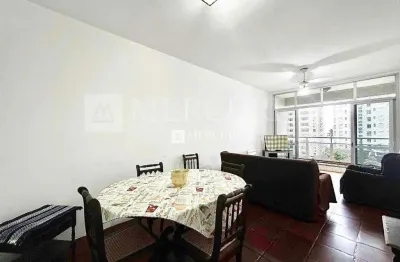 Apartamento no guarujá, pitangueiras, com sacada e 2 quartos